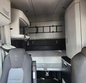 Kenworth T680 Interior Part