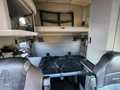 Kenworth T680 Interior Part