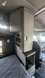 Kenworth T680 Interior Part