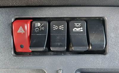 Used 2023 Kenworth T680 Miscellaneous Dash Switches