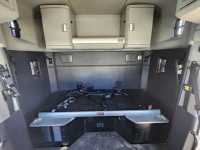 Kenworth T680 Interior Part