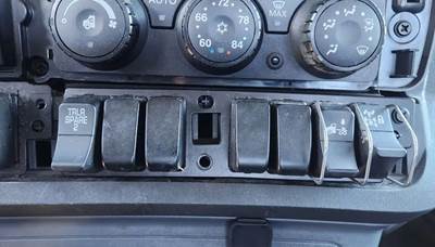 Used 2024 Kenworth T680 Miscellaneous Dash Switches