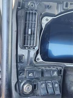 Used 2024 Kenworth T680 Miscellaneous Dash Switches, Part # S64-1313