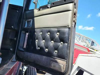 Kenworth T800 Interior Part
