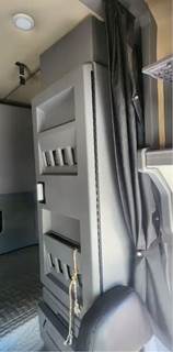 Mack Anthem Interior Part