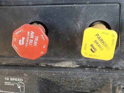 Mack Anthem Interior Part