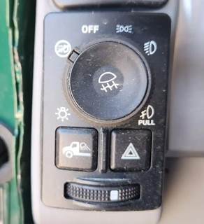 Mack Anthem Interior Part