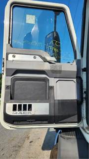 Mack Anthem Interior Part