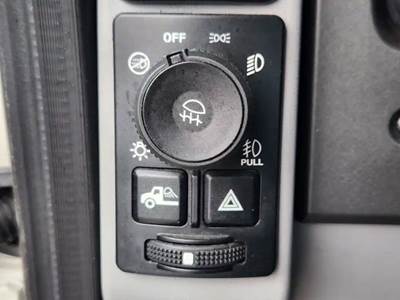 Mack Anthem Interior Part