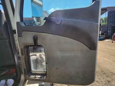 Mack Granite GU713 Interior Part for a 2012 Mack GU713
