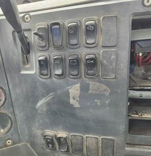 Mack Granite GU713 Interior Part for a 2012 Mack GU713