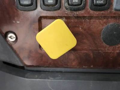 Mack Granite GU713 Interior Part for a 2016 Mack GU713