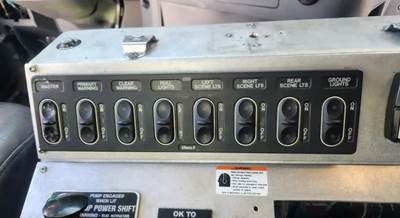 Mack Granite GU813 Interior Part for a 2008 Mack GU813