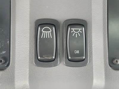 Mack Granite GU813 Interior Part for a 2008 Mack GU813