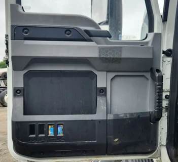 Mack MD Interior Part