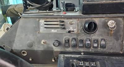 Used 2007 Mack MR690S Miscellaneous Dash Switches