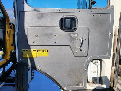 Mack MRU613 Interior Part