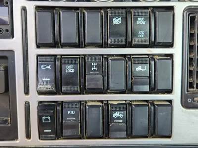 Used 2020 Mack Pinnacle Miscellaneous Dash Switches