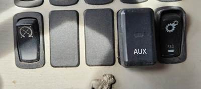 Mack Pinnacle CHU613 Interior Part for a 2013 Mack CHU613