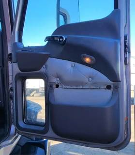 Mack Pinnacle CXU613 Interior Part for a 2016 Mack CXU613