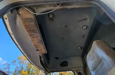 Mack Pinnacle CXU613 Interior Part for a 2014 Mack CXU613