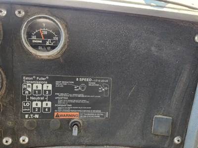 Mack RD688S Interior Part