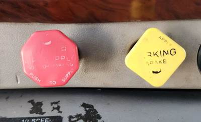 Mack Vision CXN613 Interior Part for a 2006 Mack CXN613