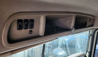 Mack Vision CXN613 Interior Part for a 2006 Mack CXN613