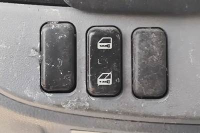 Mitsubishi FEC52S Interior Part