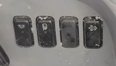 Mitsubishi FEC52S Interior Part