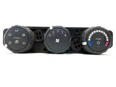 Mitsubishi FEC72S Interior Part