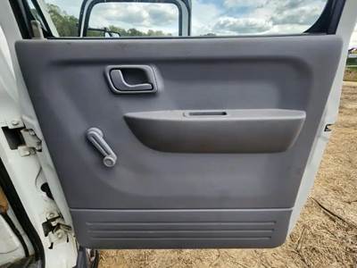 Mitsubishi FEC72W Interior Part