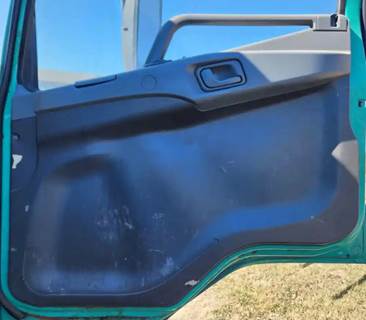 Mitsubishi FM65F Interior Part