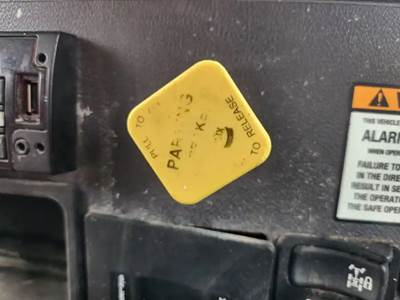 Used 2017 Peterbilt 348 Miscellaneous Dash Switches, Parking Brake Control
