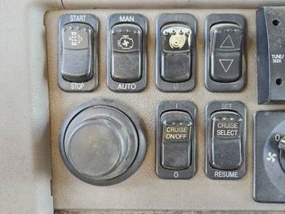 Used 2012 Peterbilt 367 Miscellaneous Dash Switches