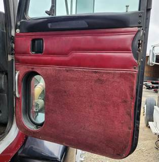 Used 2004 Peterbilt 385 Right Interior Door Panel, Wine, Power