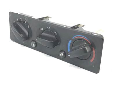 Used 2010 Peterbilt 386 Temperature Control Module with A/C, Part # Q21-6012