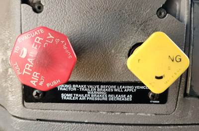 Used 2007 Peterbilt 387 Miscellaneous Dash Switches