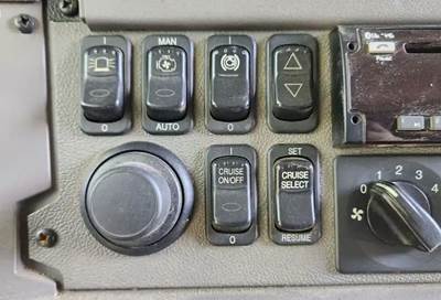 Used 2014 Peterbilt 389 Miscellaneous Dash Switches