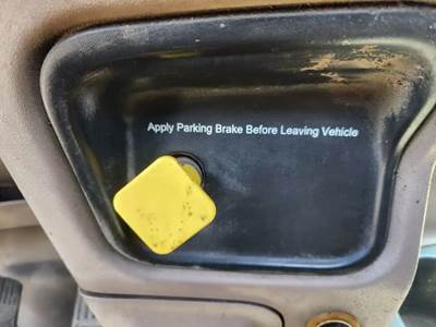 Used 2019 Peterbilt 389 Miscellaneous Dash Switches, Parking Brake Control