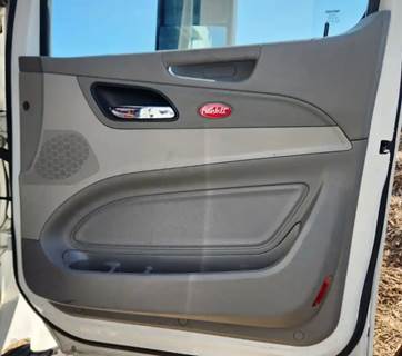 Peterbilt 579 Interior Part
