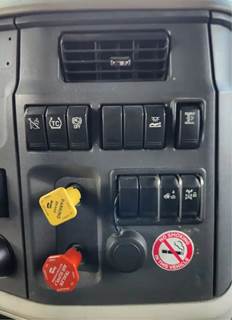 Used 2022 Peterbilt 579 Miscellaneous Dash Switches