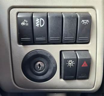 Used 2022 Peterbilt 579 Miscellaneous Dash Switches