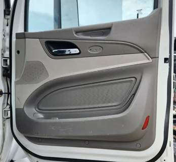 Used 2018 Peterbilt 579 Right Grey Power Interior Door Panel