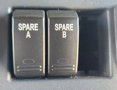 Used 2020 Peterbilt 579 Miscellaneous Dash Switches