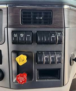 Used 2023 Peterbilt 579 Miscellaneous Dash Switches