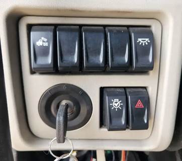 Used 2023 Peterbilt 579 Miscellaneous Dash Switches