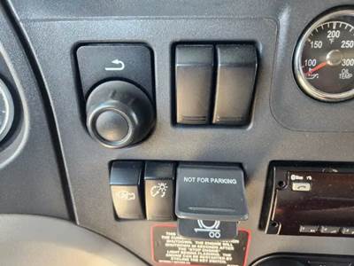 Used 2020 Peterbilt 579 Dash Switches, Engine Fan