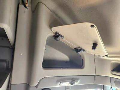 Used 2020 Peterbilt 579 Left Sleeper Top Cabinets, Pearl White