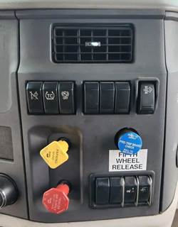 Used 2022 Peterbilt 579 Miscellaneous Dash Switches